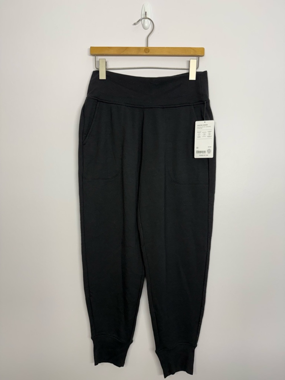 Athleta Coaster Jogger Black Size Small 28” Inseam NWT